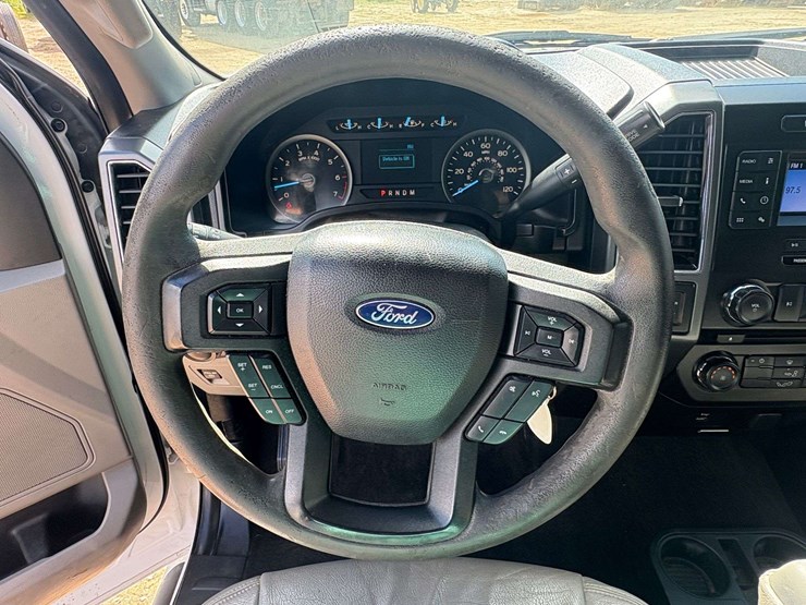 2018-ford-f150-xlt-image-16