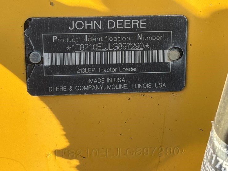 2020-deere-210l-image-58