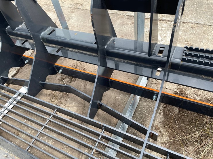 #9795-•-wolverine-skid-steer-land-leveler-attachment-image-10