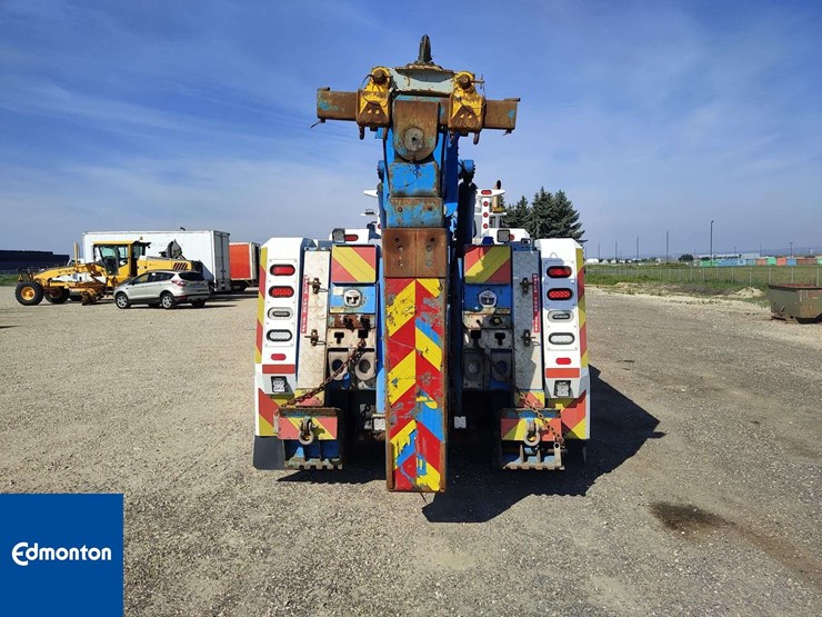 2016-freightliner-114sd-image-7