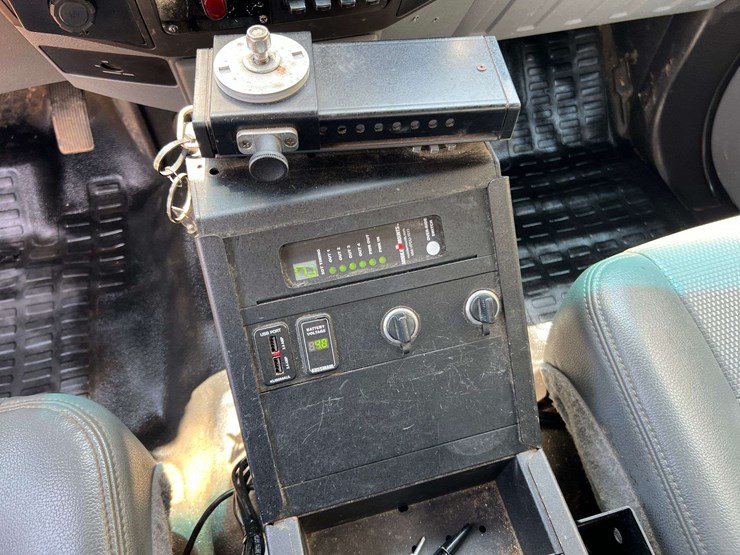 2015-ford-f550-image-36