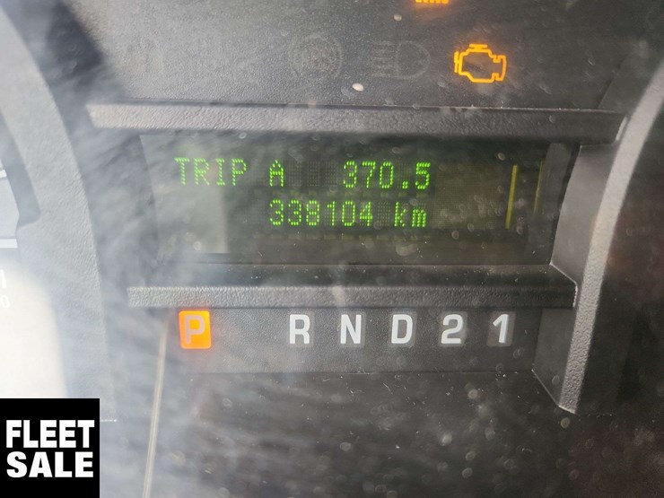 2012-ford-e-series-e-350-sd-xl-3dr-extended-passenger-van-image-24