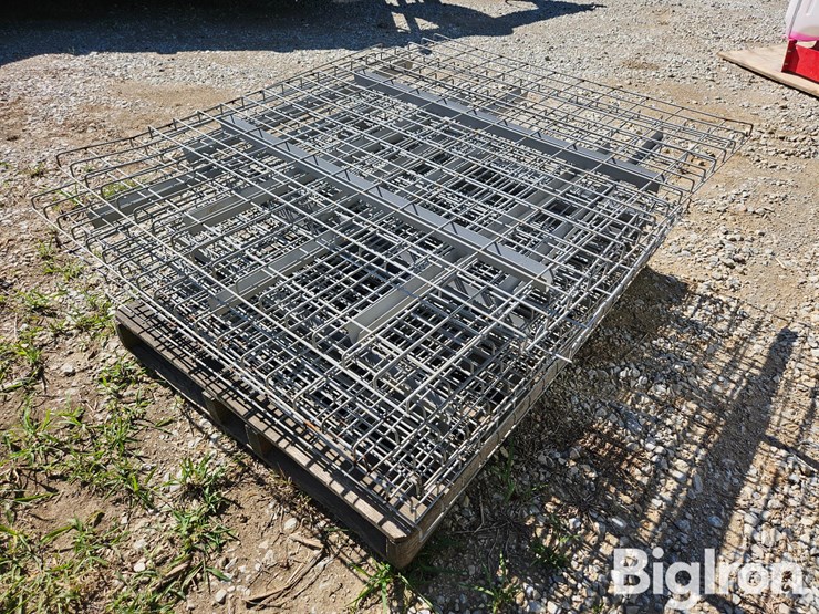 pallet-rack-wire-decking-image-5