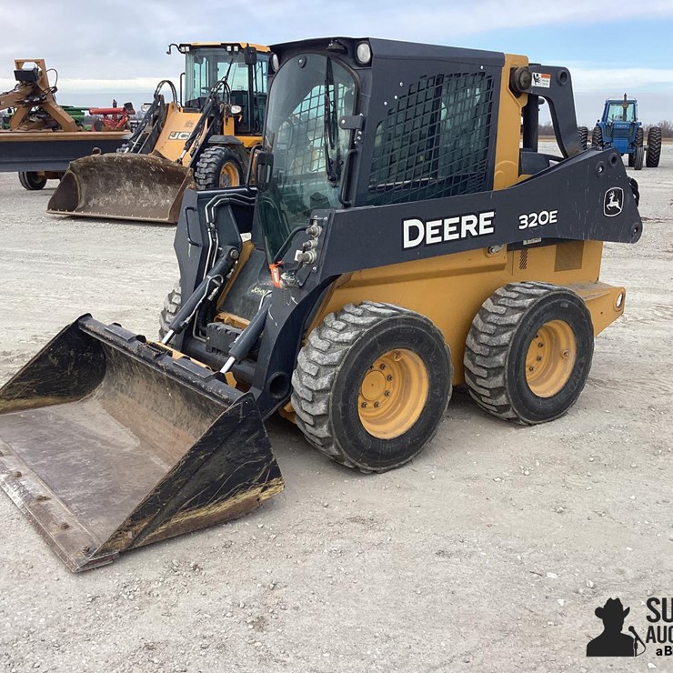 2016 DEERE 320E