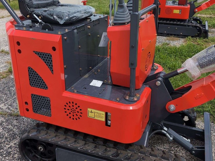 zjg-mini-excavator-zj-12-(red)-image-3