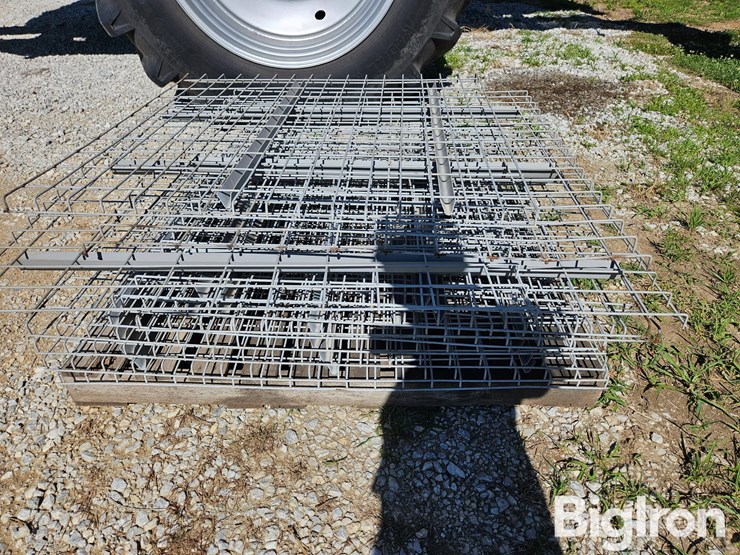 pallet-rack-wire-decking-image-8