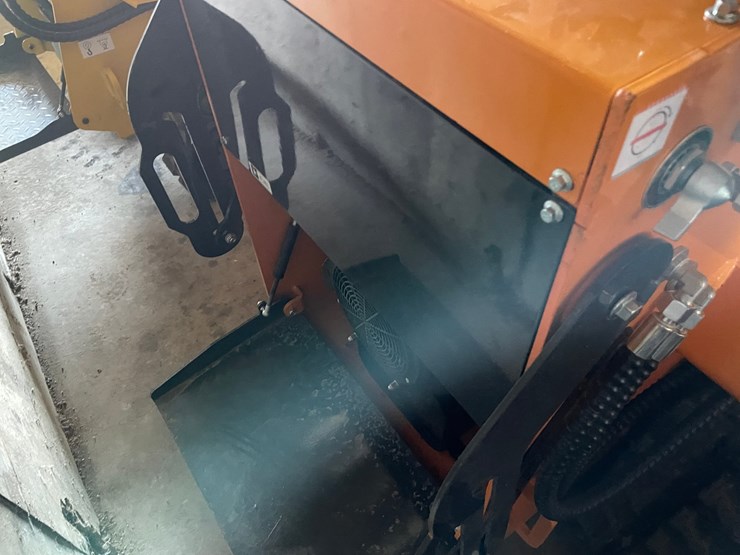 #9735-•-land-honor-mini-skid-steer-loader-image-36