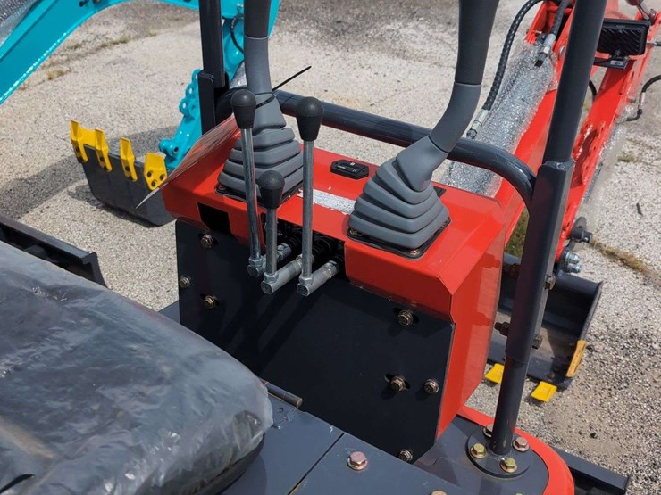 zjg-mini-excavator-zj-12-(red)-image-8