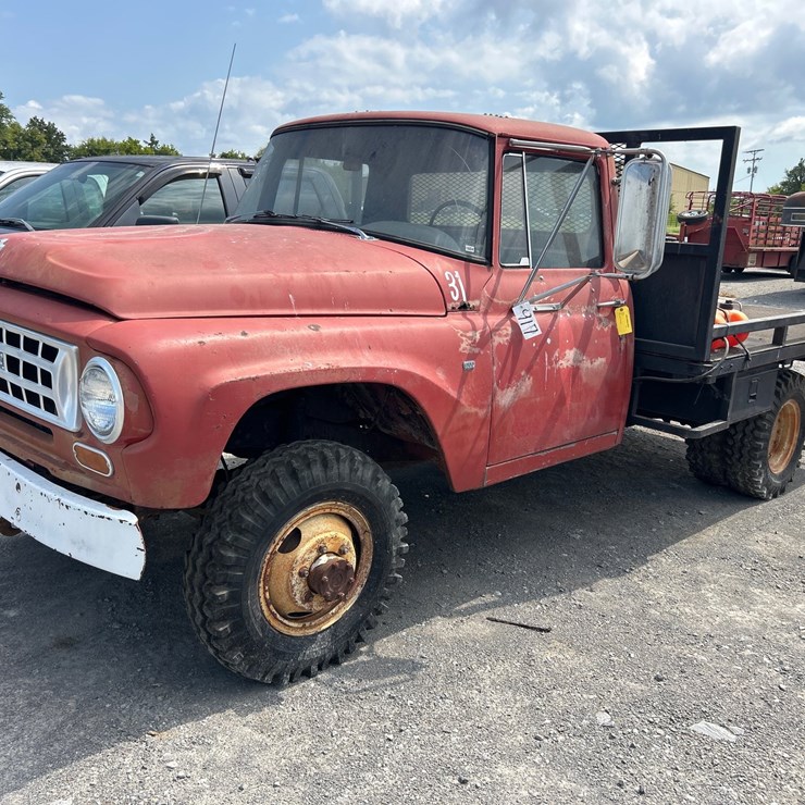 INTERNATIONAL 1300