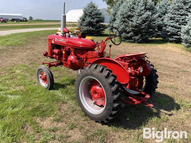 1953-mccormick-farmall-super-a-2wd-tractor-image-7