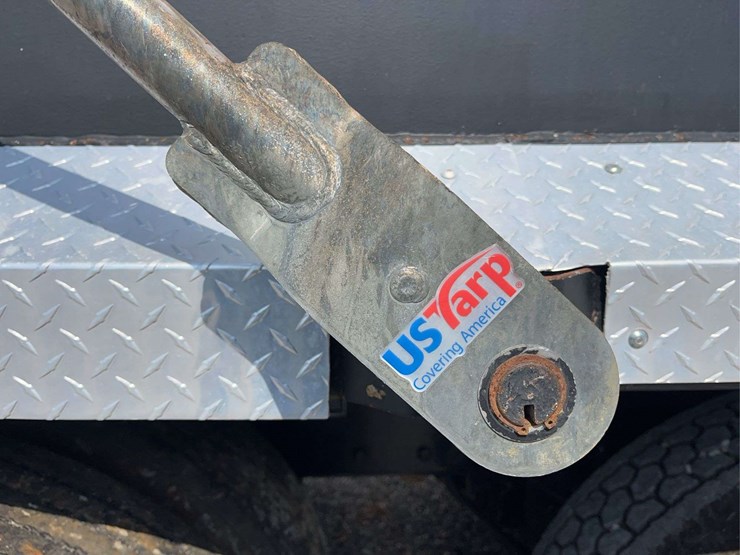 2019-kenworth-t8-series-dump-truck-image-16