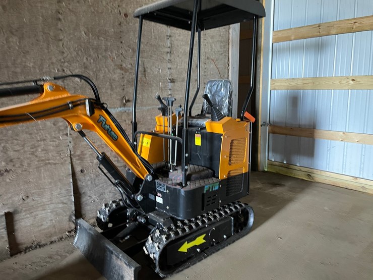 #9731-•-future-mini-excavator-image-3