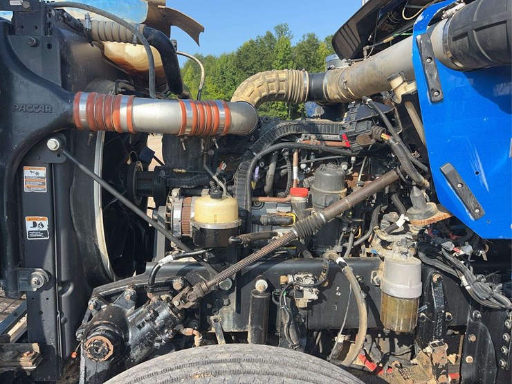 2015-kenworth-w9-series-tractor-truck-image-37