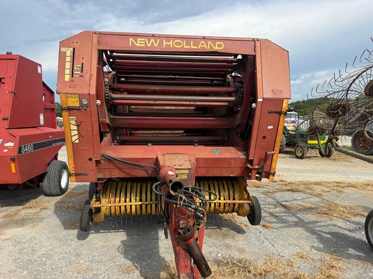 new-holland-855-image-2