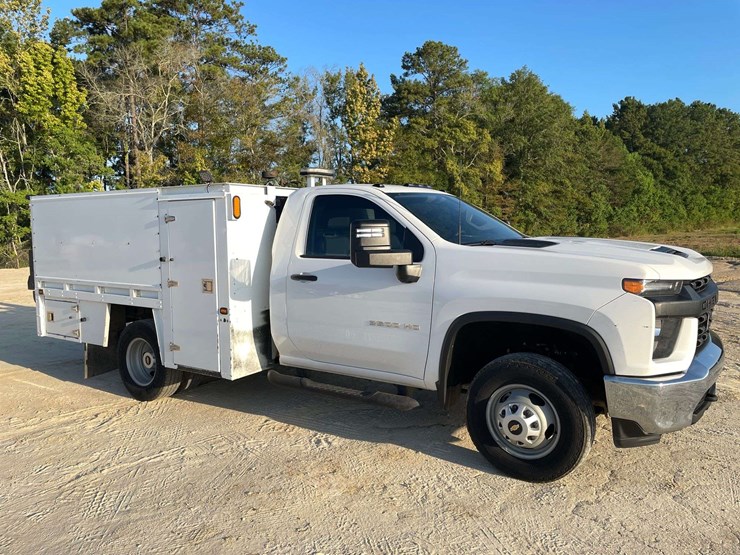 2021-chevrolet-silverado-3500-image-4