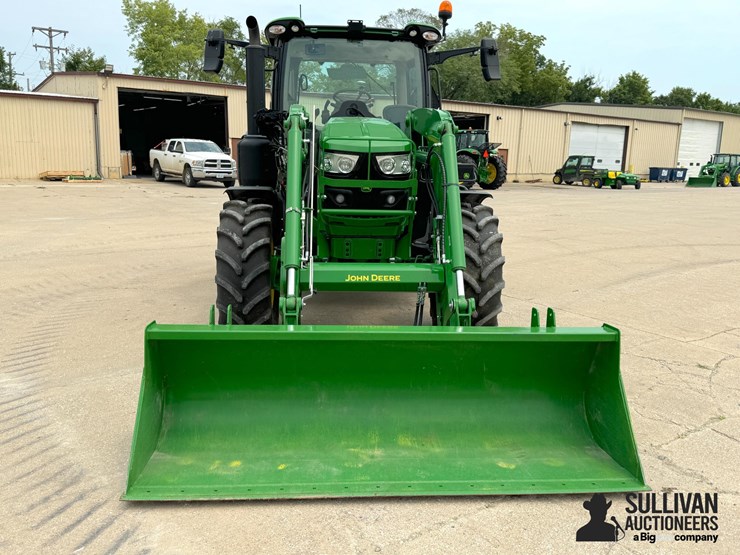 2023-john-deere-6r-140-image-2