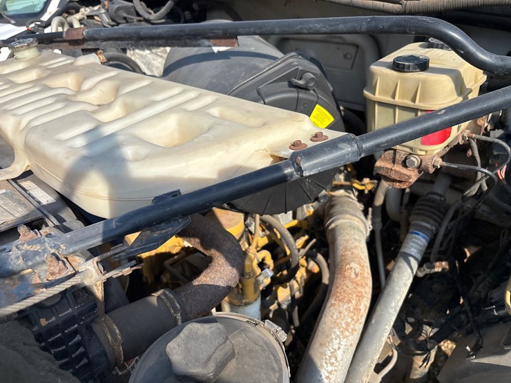 2001-ford-f650-image-22