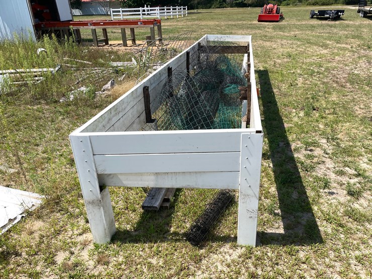 #7969-•-poly-raised-flower-bed-frame-with-rolls-of-wire-fencing-image-4