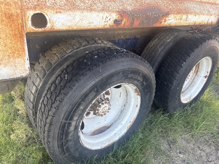 ford-l800-image-9