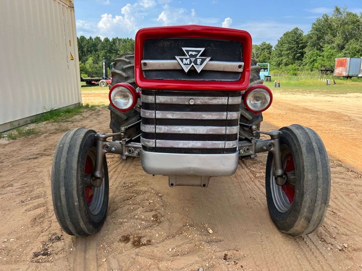 massey-ferguson-135-image-5