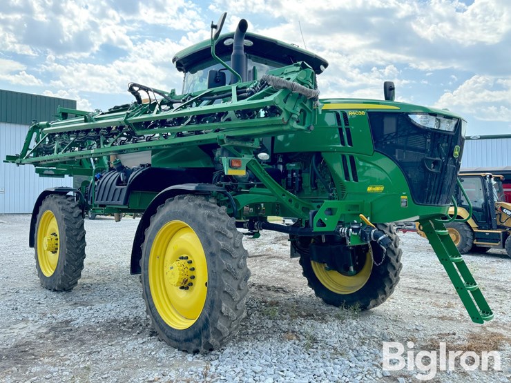 2020-john-deere-r4038-image-3