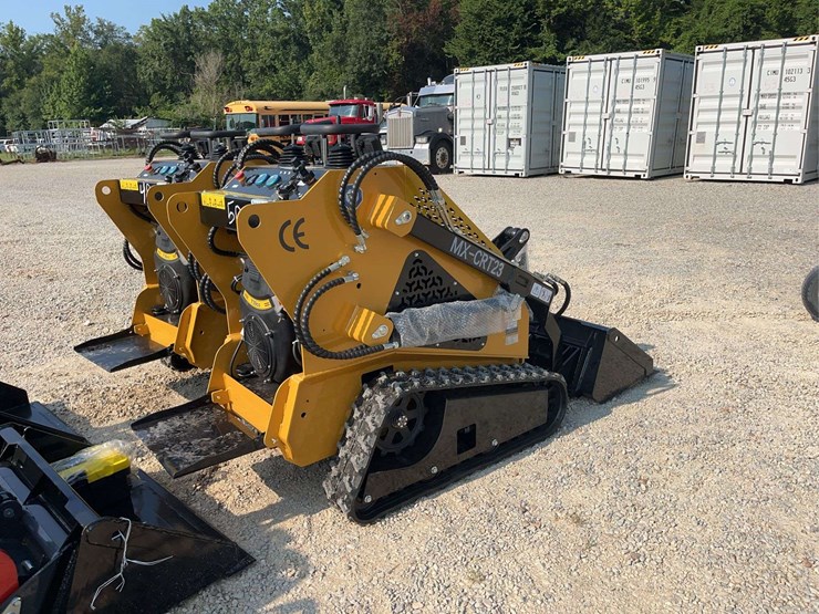 agt-compact-track-loader-image-3