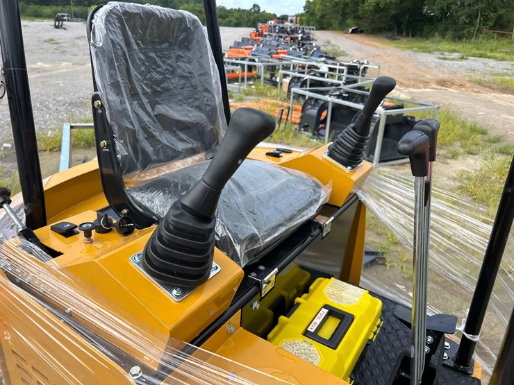 #33-•-2026-ats-rt15-mini-excavator-image-5