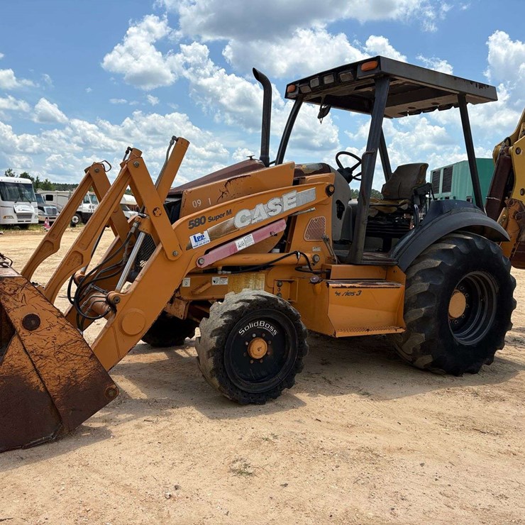 2006 CASE 580