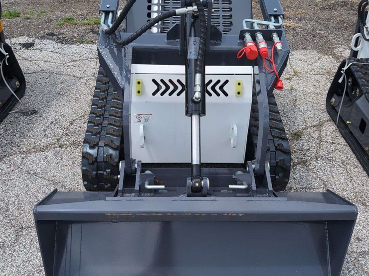 zjg-mini-skid-steer-loader-zj-380-(white)---15hp-image-3