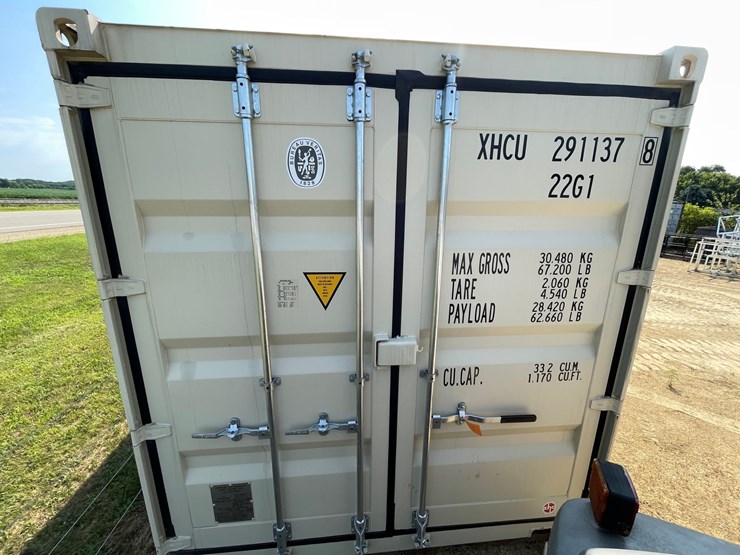 #404-•-20'-shipping-container-image-8