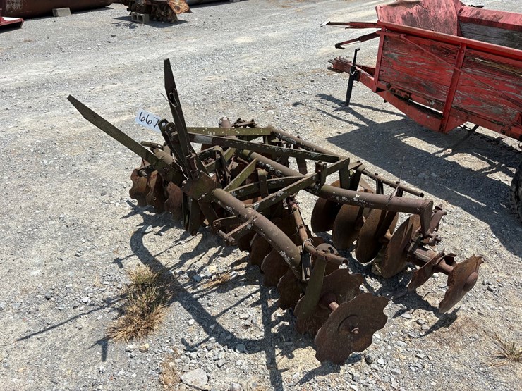 massey-ferguson-3-image-1