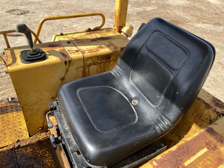 caterpillar-d4c-image-18