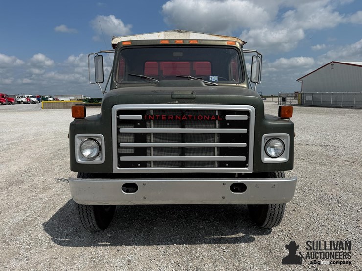 1984-international-s1700-image-2