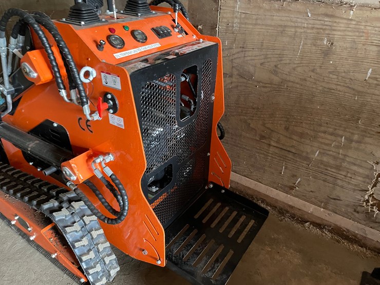 #9728-•-future-mini-skid-steer-loader-image-2