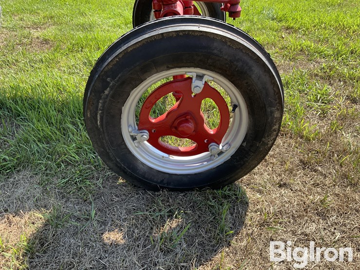 1953-mccormick-farmall-super-a-2wd-tractor-image-17