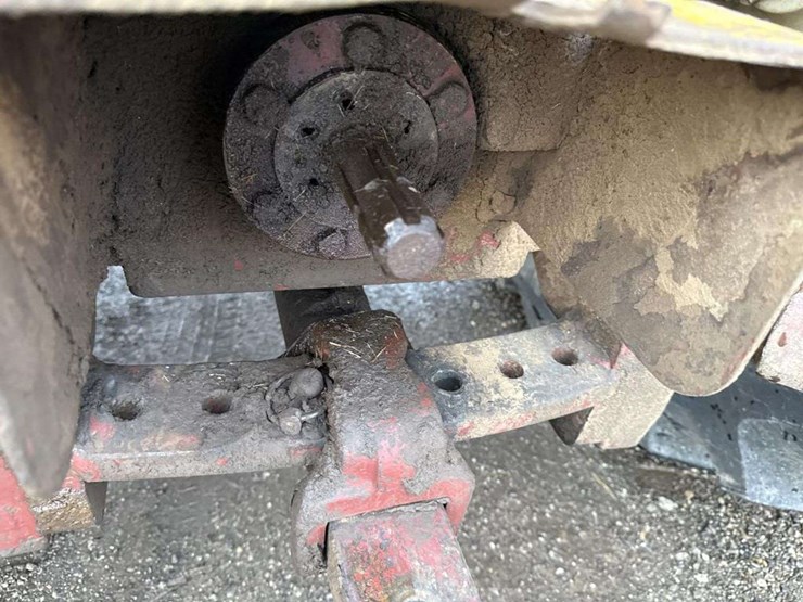 allis-chalmers-7040-image-12