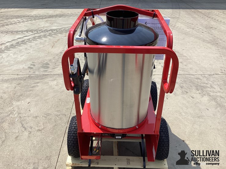 2026-magnum-4000-series-hot-water-pressure-washer-image-6