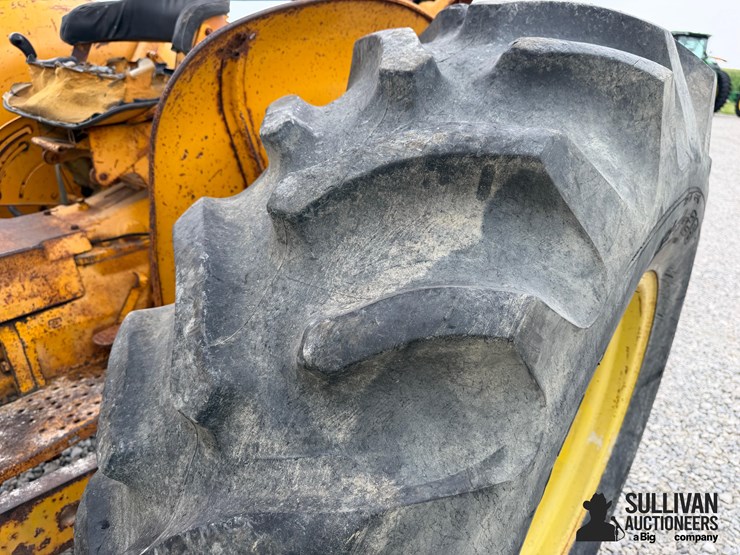 john-deere-401c-image-11