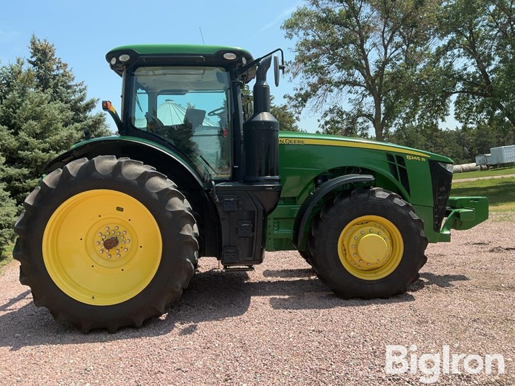 2018-john-deere-8245r-image-4