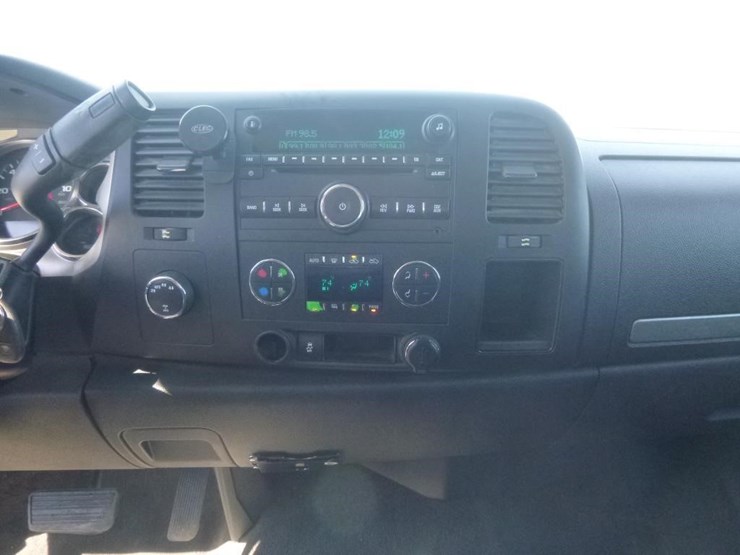 2012-chevrolet-1500-image-12