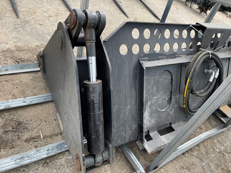 #9788-•-pabreak-72"-skid-steer-4-in-1-bucket-attachment-image-6