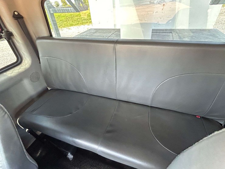 2011-international-durastar-4300-image-44