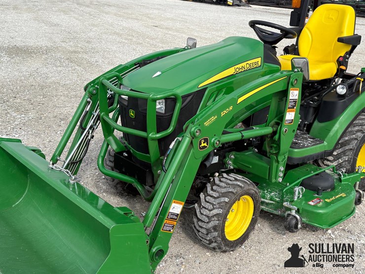 2020-john-deere-1025r-image-13
