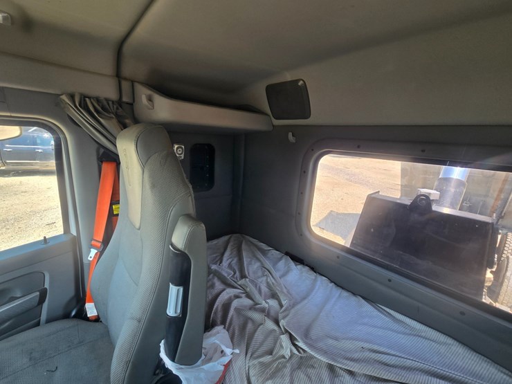 2019-kenworth-t880-image-90
