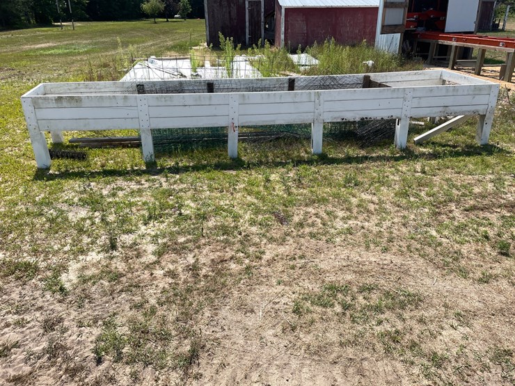 #7969-•-poly-raised-flower-bed-frame-with-rolls-of-wire-fencing-image-2
