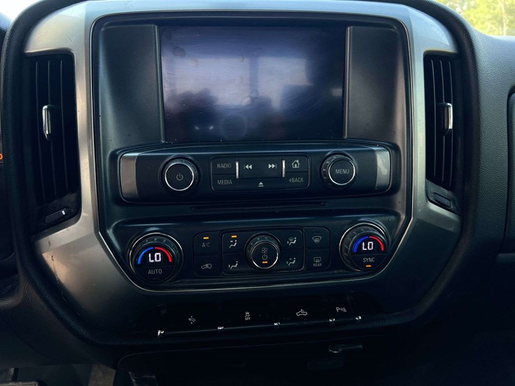 2017-chevrolet-silverado-1500-image-33