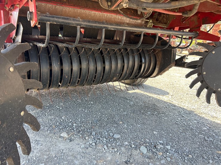 2017-case-ih-rb455a-image-8