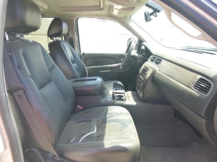 2011-gmc-yukon-denali-image-19