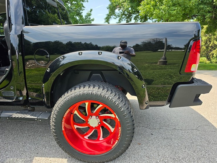 2014-dodge-1500-image-65