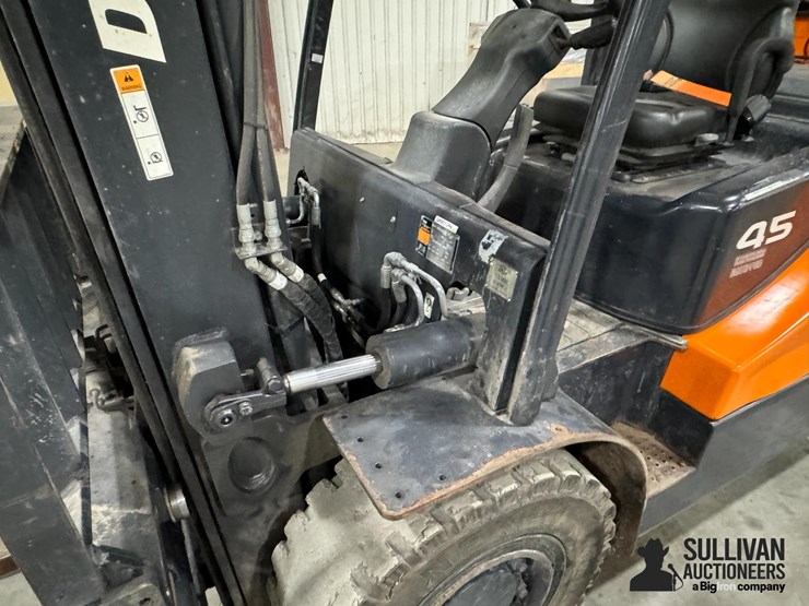 2017-doosan-g45s-5odb-forklift-image-16